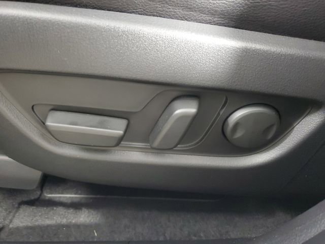 Used 2025 MAZDA CX-70 Plug-In Hybrid w/ Premium Pkg image 18