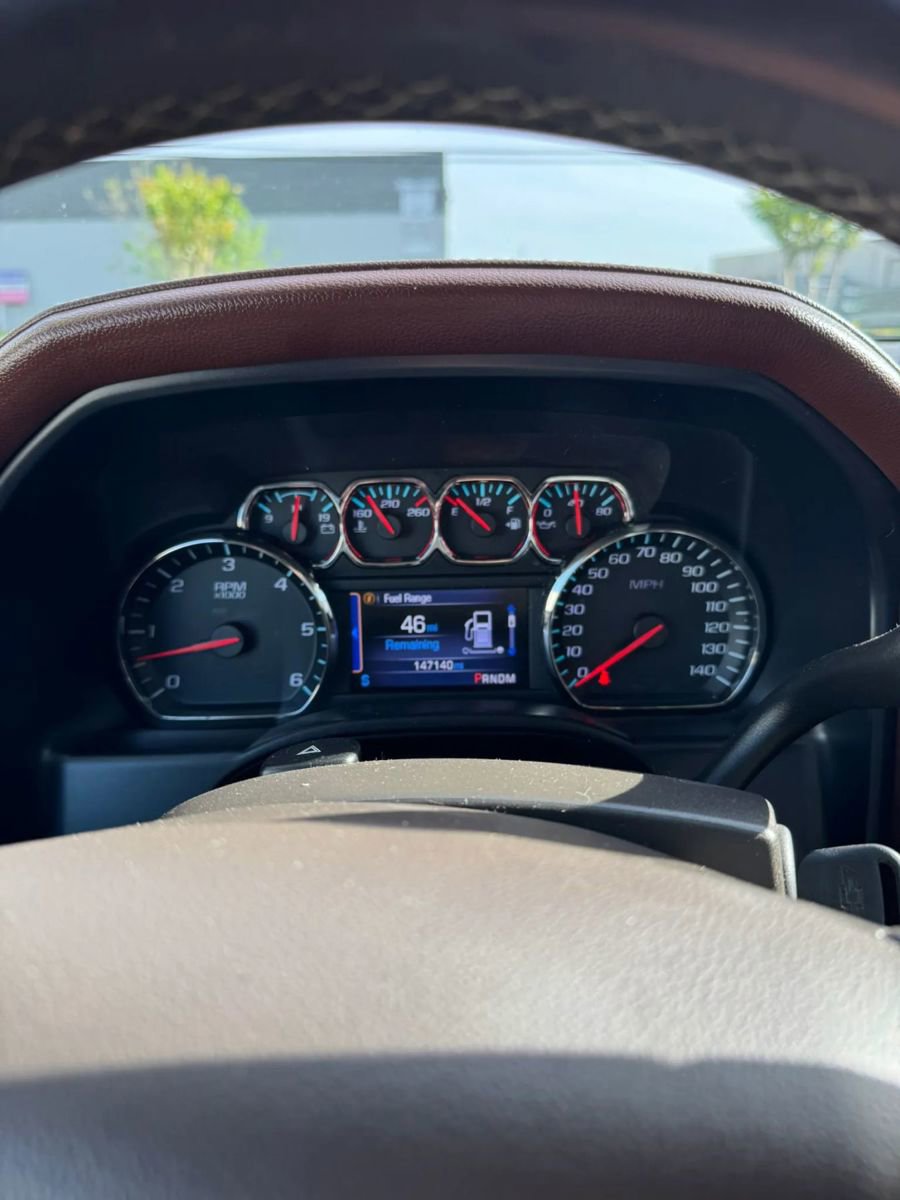 Used 2014 Chevrolet Silverado 1500 High Country image 32