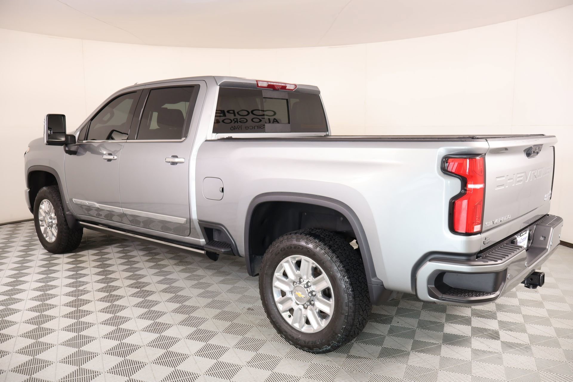 Used 2025 Chevrolet Silverado 2500 High Country w/ High Country Premium Package AWD/4WD image 23