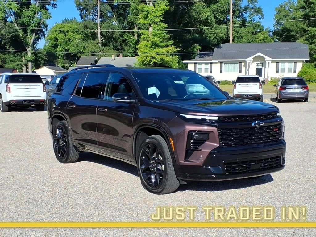 Used 2024 Chevrolet Traverse RS