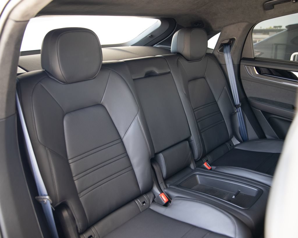 New 2026 Porsche Cayenne Turbo GT AWD/4WD image 24
