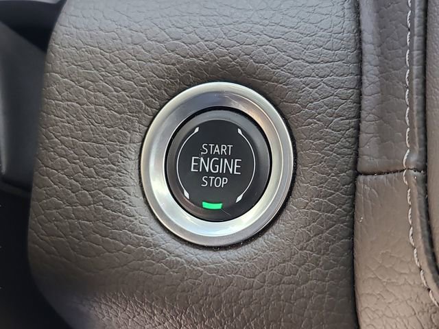Used 2024 GMC Yukon Denali RWD image 35