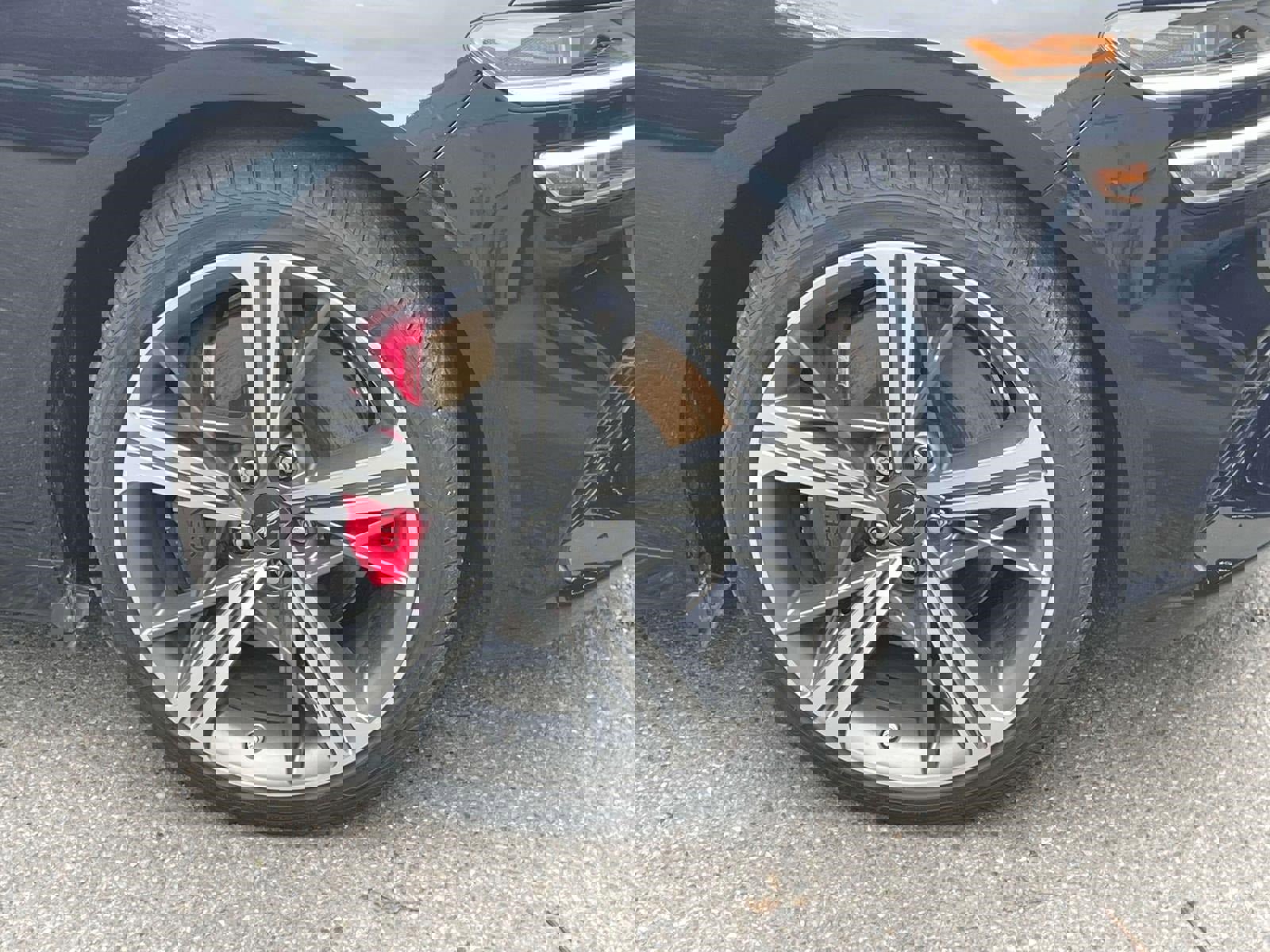 Used 2024 Genesis G70 3.3T Advanced w/ Sport Prestige Package image 9