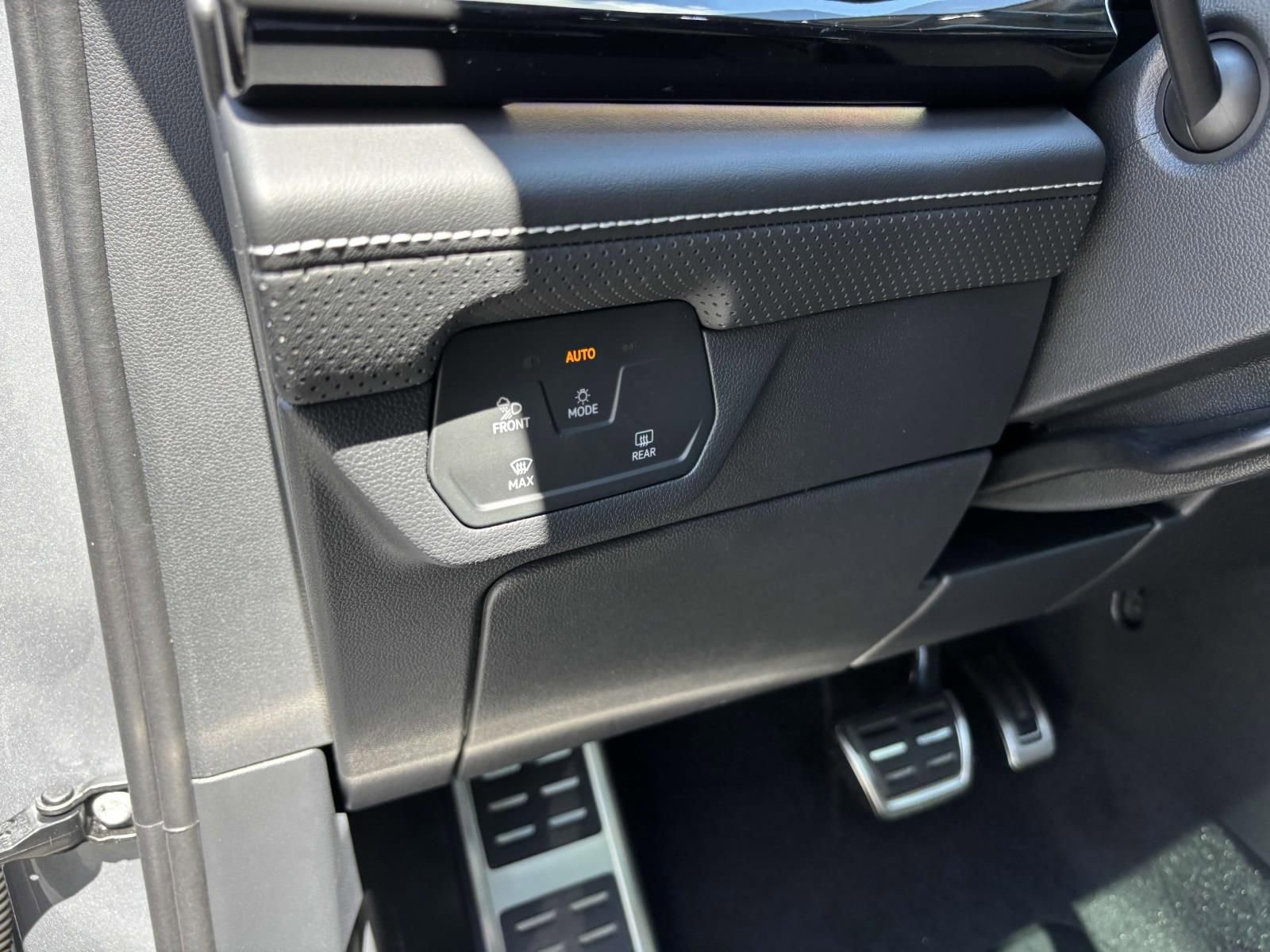 New 2026 Volkswagen Atlas SEL Premium R-Line image 15