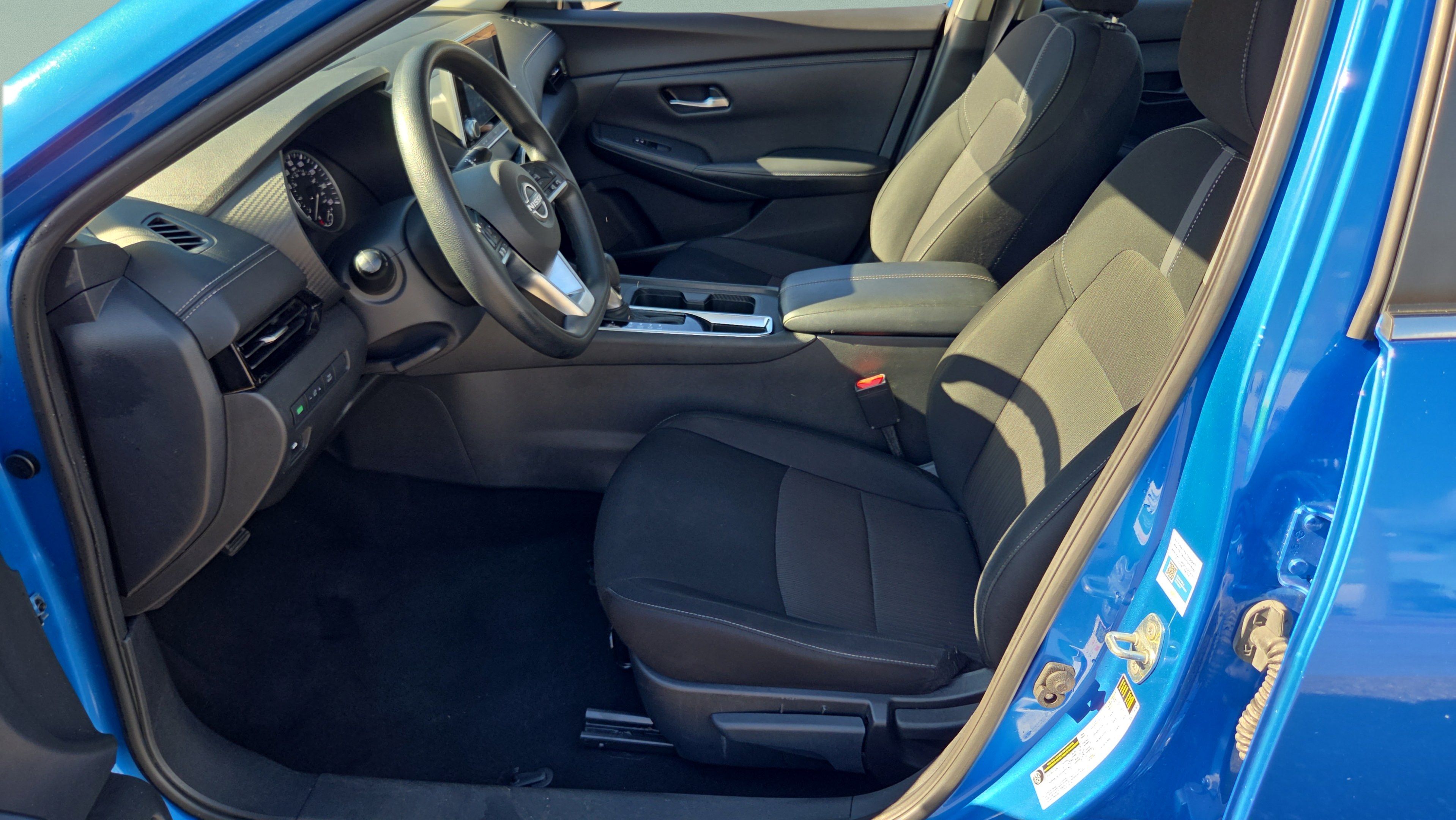 Used 2024 Nissan Sentra SV FWD image 9
