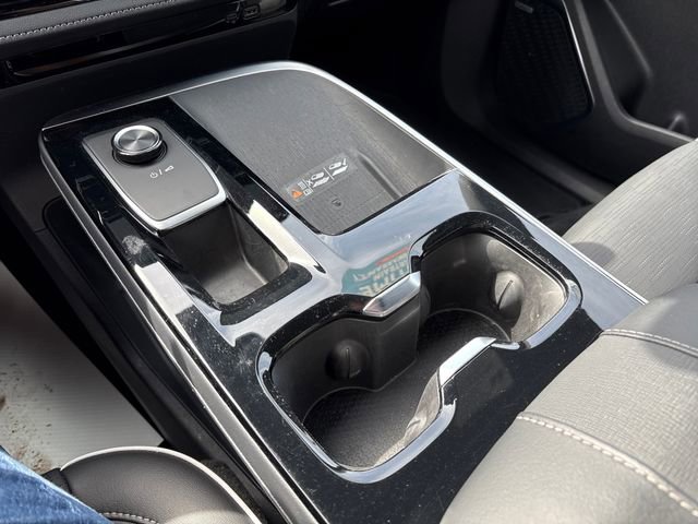 Used 2025 Buick Enclave Sport Touring AWD/4WD image 17