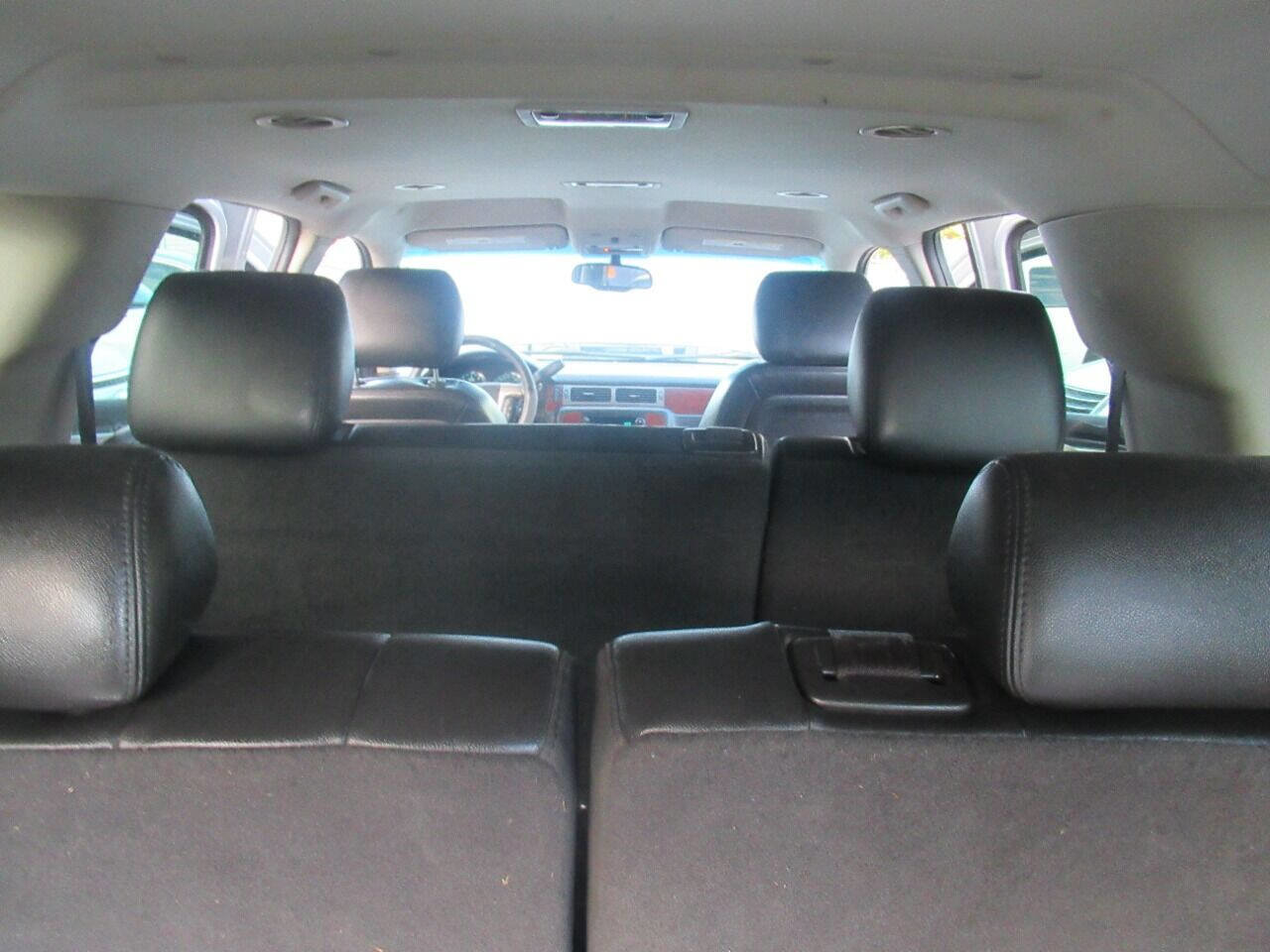 Used 2012 Chevrolet Suburban LT w/ Luxury Package image 26