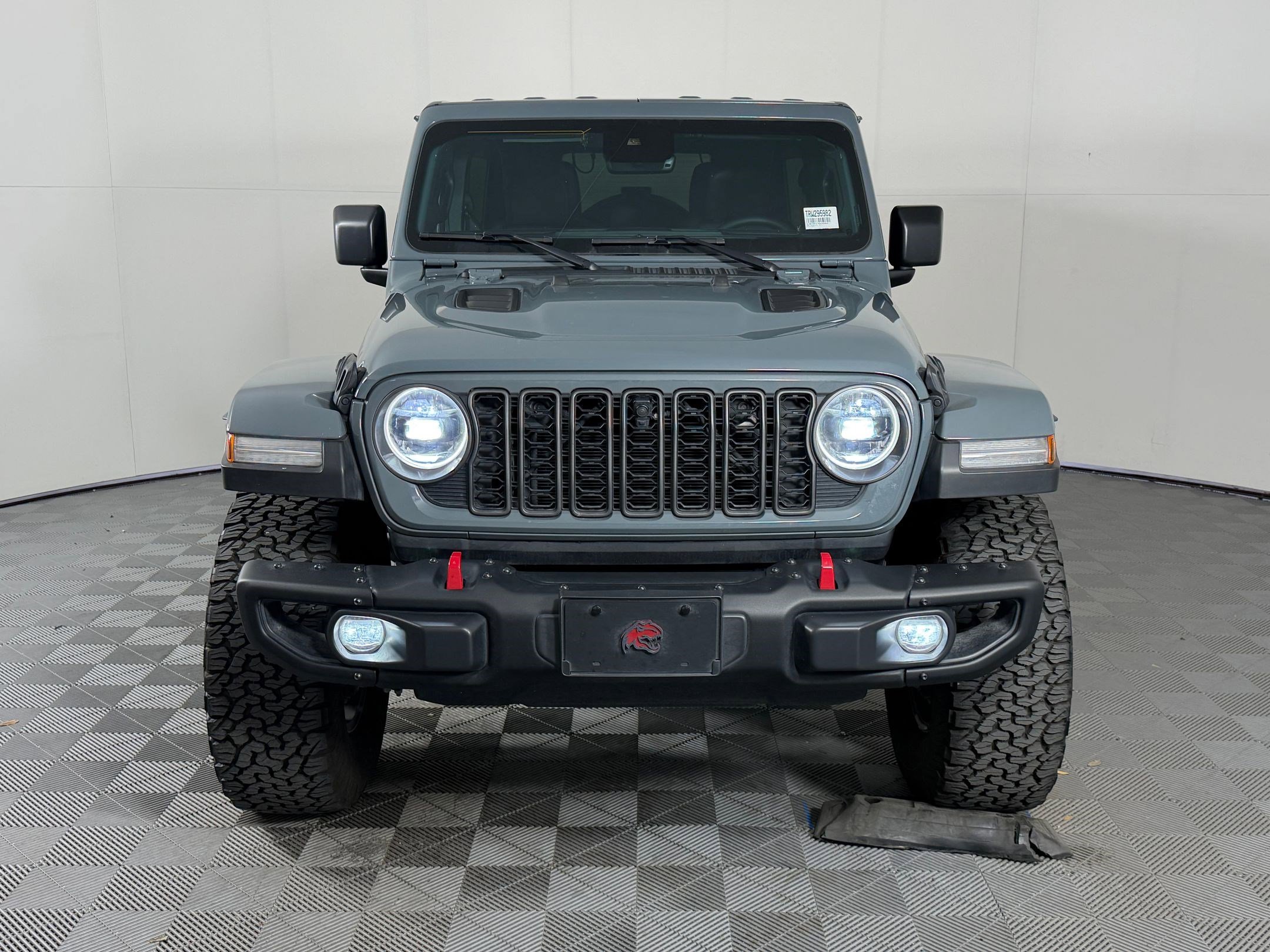 Used 2024 Jeep Wrangler Unlimited Rubicon image 6