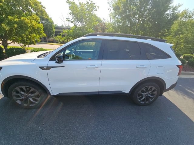 Used 2021 Kia Sorento EX w/ EX AWD X-Line Package image 2