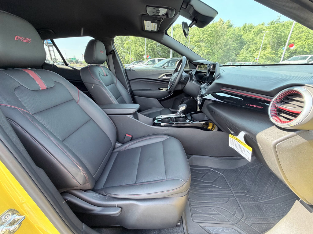 Used 2024 Chevrolet Trax RS w/ Driver Confidence Package FWD image 22