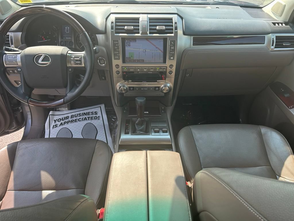 Used 2016 Lexus GX 460 w/ Premium Package AWD/4WD image 16