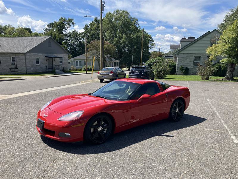 Used 2006 Chevrolet Corvette Coupe w/ Preferred Equipment Group image 3