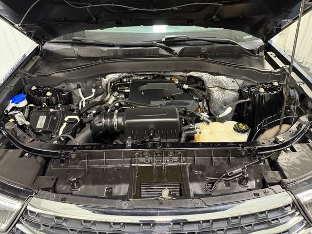 Used 2020 Ford Explorer XLT AWD/4WD image 27