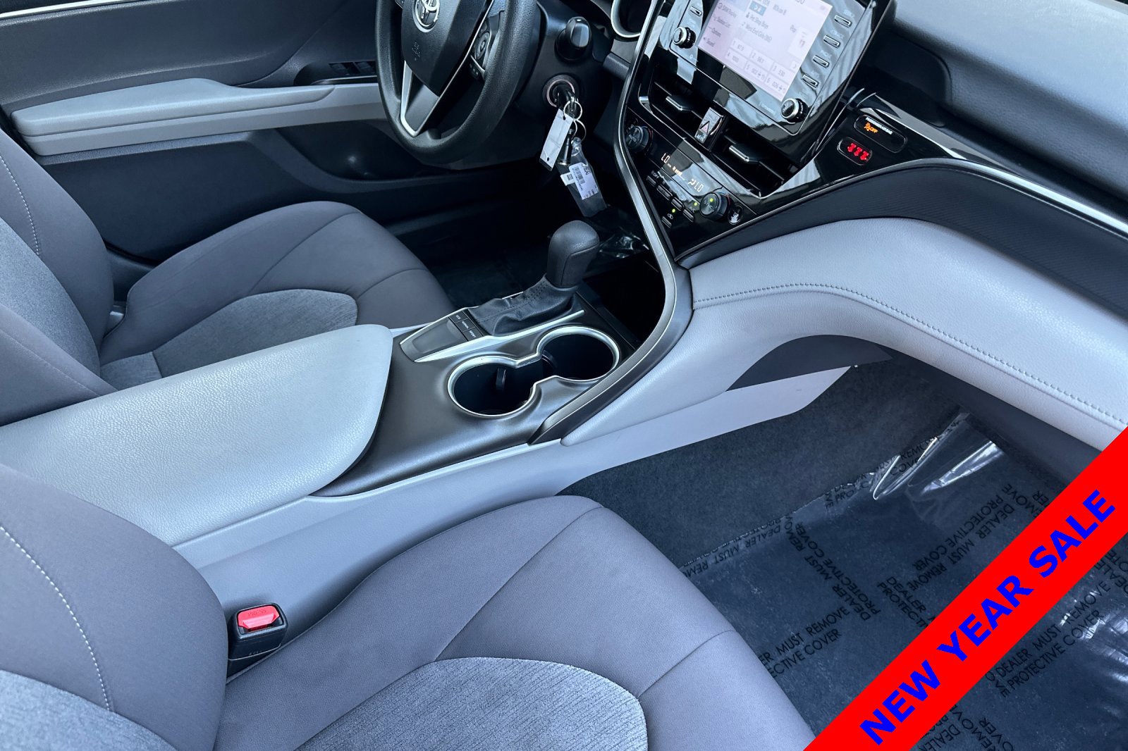 Used 2023 Toyota Camry LE image 16