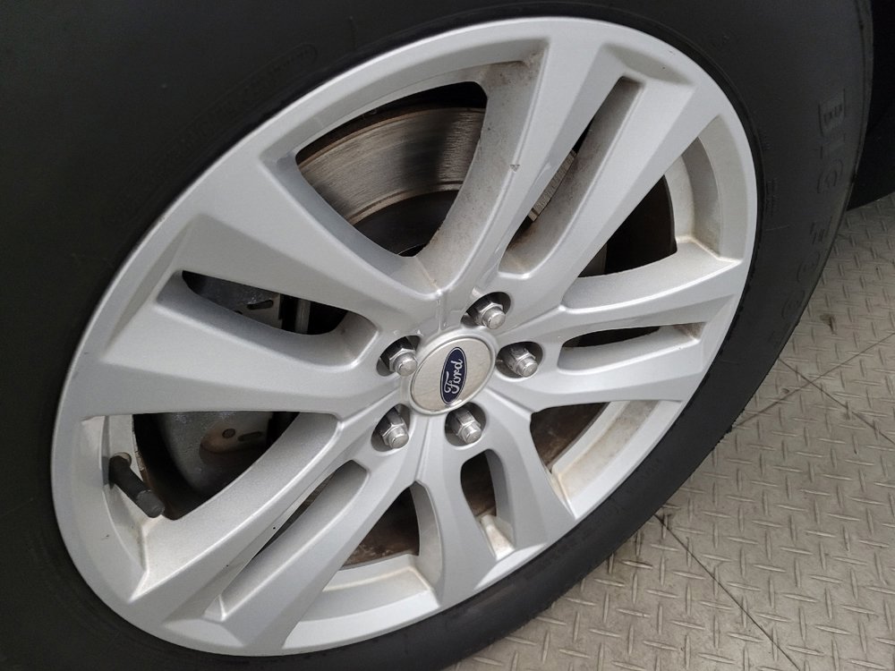 Used 2018 Ford Explorer XLT image 31