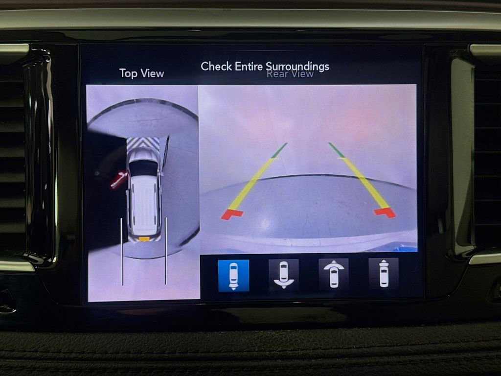 Used 2019 Chrysler Pacifica Limited w/ Tire & Wheel Group image 16
