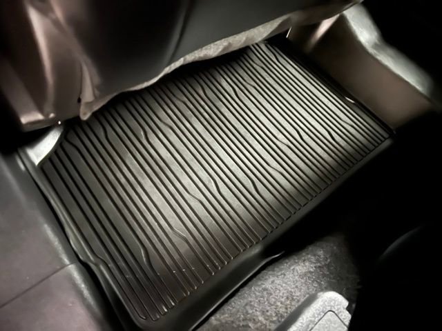 Used 2023 Ford Escape ST-Line Elite w/ Class II Trailer Tow Package image 20