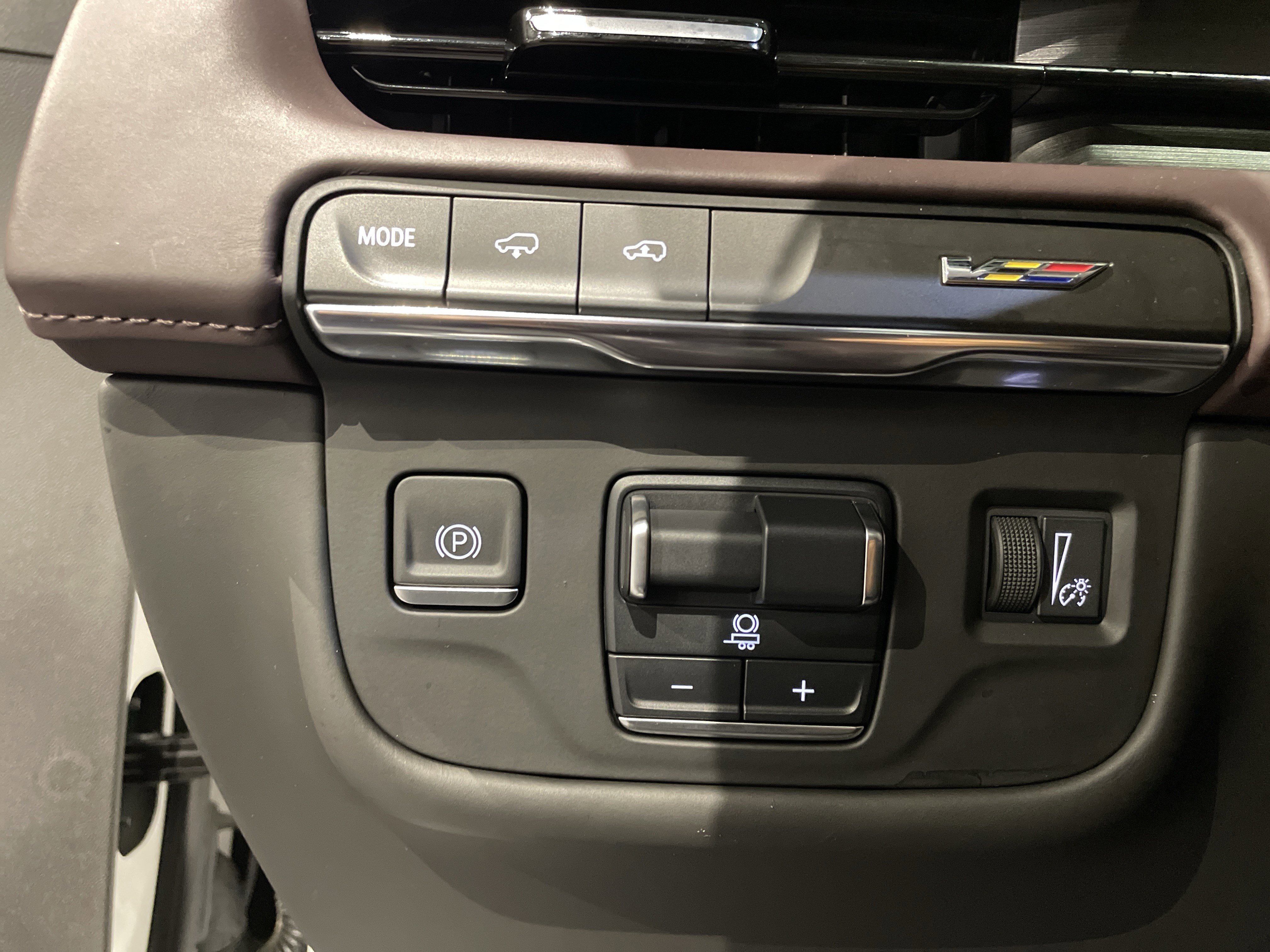 Used 2023 Cadillac Escalade V image 24