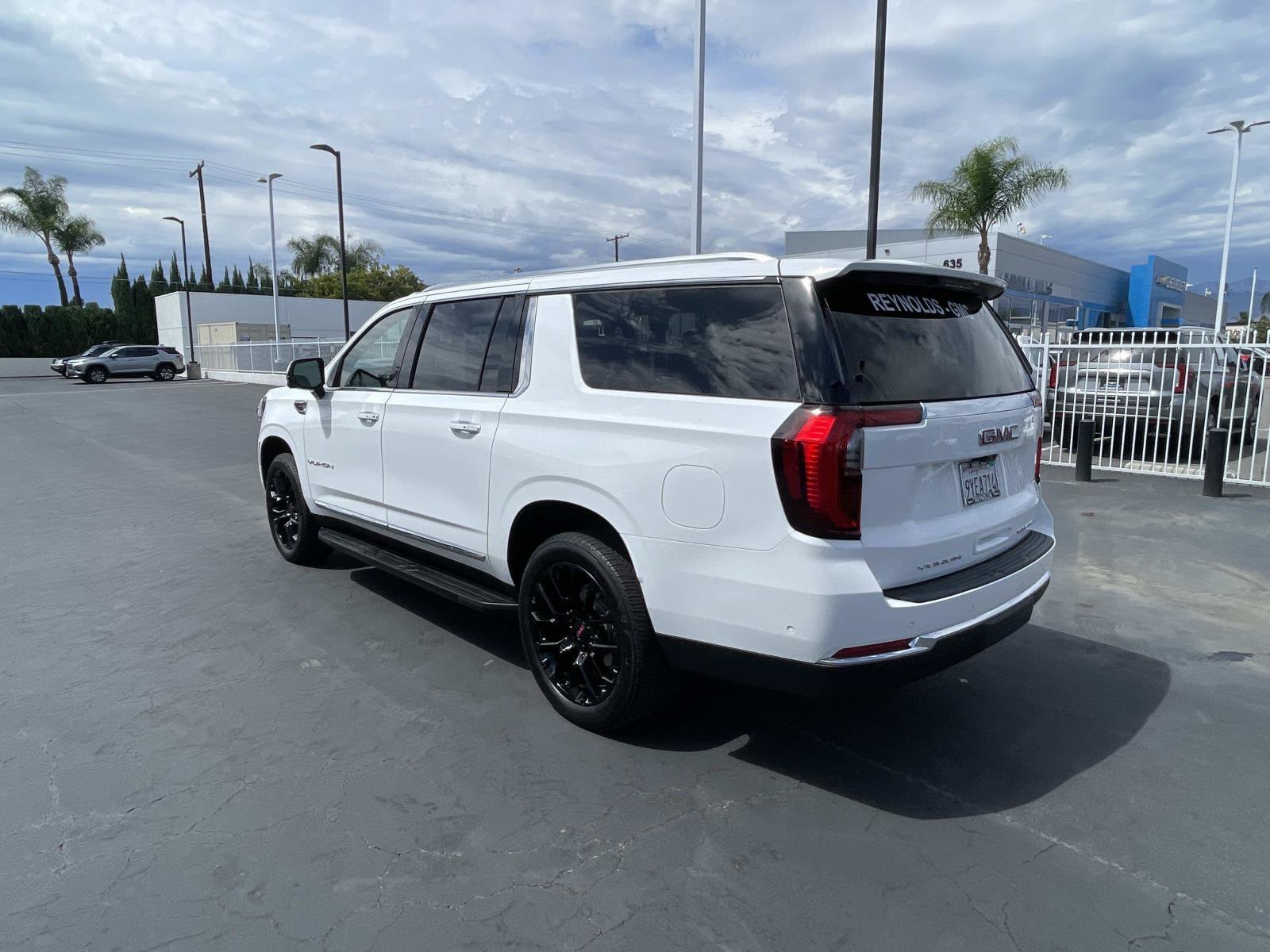 New 2026 GMC Yukon XL Elevation w/ Elevation Premium Package RWD image 7