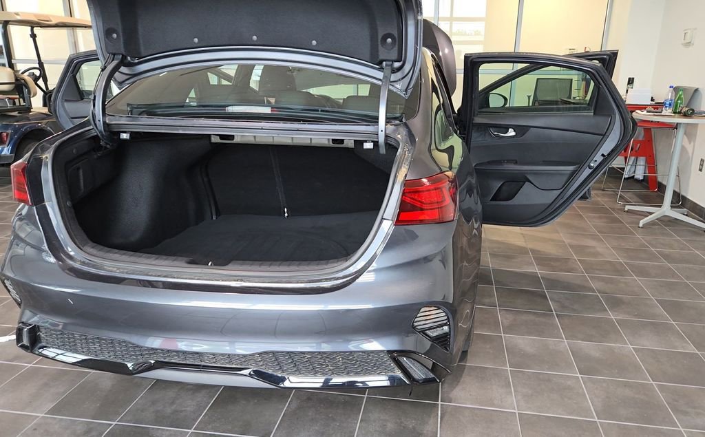Used 2023 Kia Forte GT-Line FWD image 14