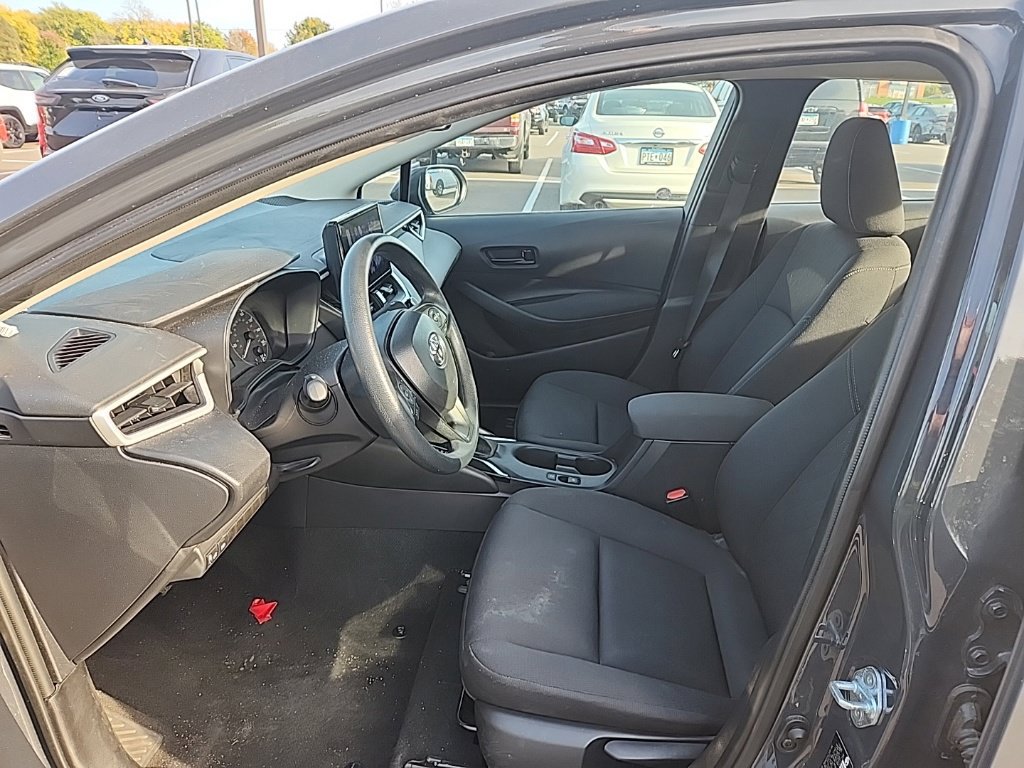 Used 2025 Toyota Corolla LE FWD image 10