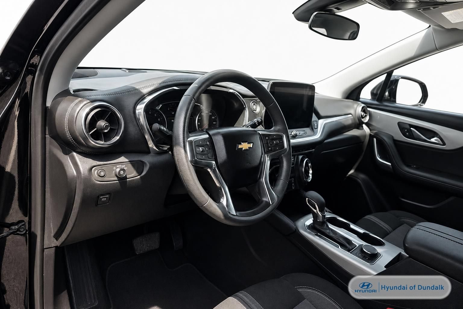 Used 2026 Chevrolet Blazer LT FWD image 7