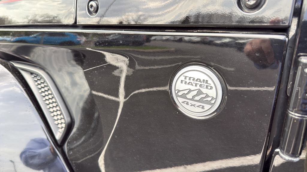 Used 2022 Jeep Gladiator Overland w/ Safety Group image 11