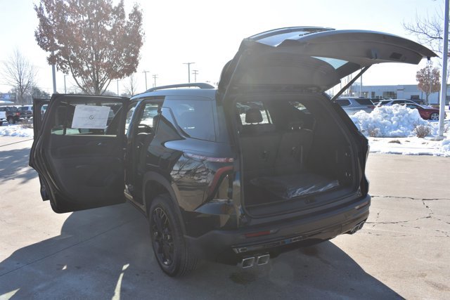 New 2026 Chevrolet Traverse LT w/ Midnight/Sport Edition image 15