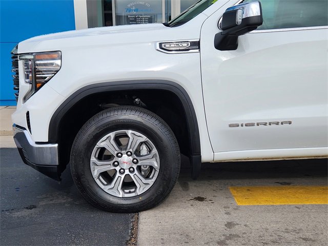 Used 2025 GMC Sierra 1500 SLT image 9