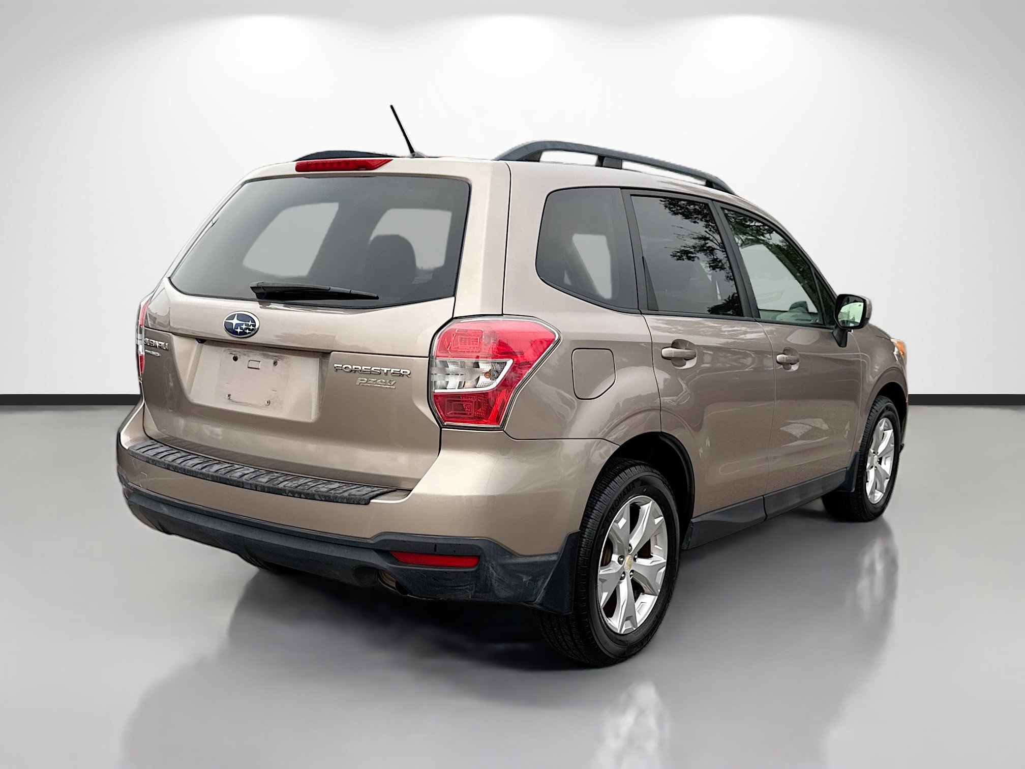 Used 2014 Subaru Forester 2.5i Premium w/ Popular Package #2 image 3