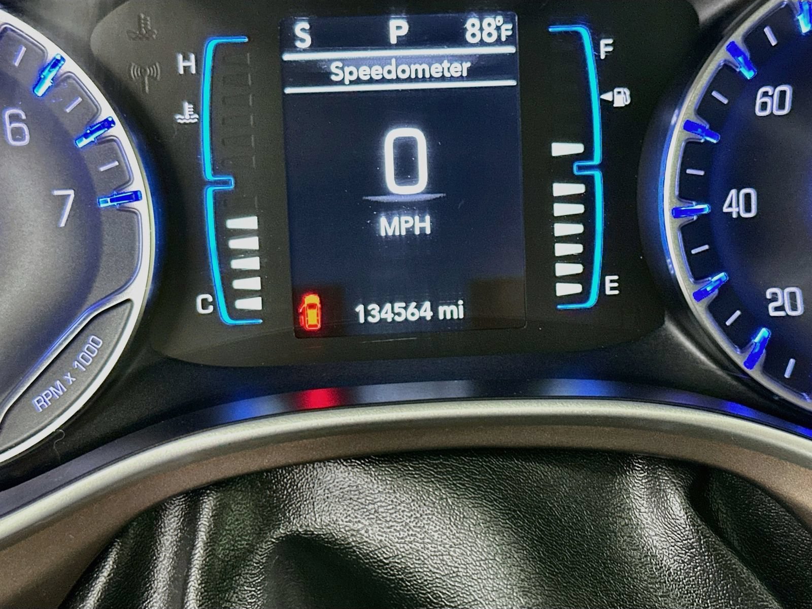 Used 2017 Chrysler Pacifica Touring-L FWD image 13