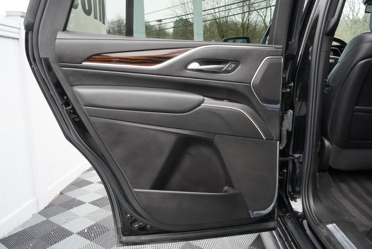 Used 2022 Cadillac Escalade Luxury image 43