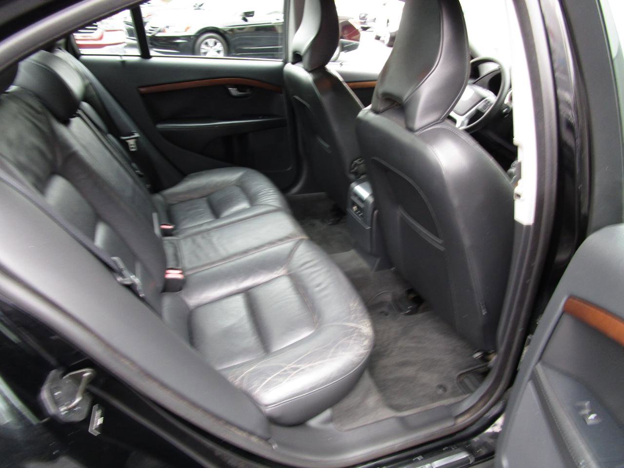 Used 2011 Volvo S80 3.2 w/ Climate Pkg image 26