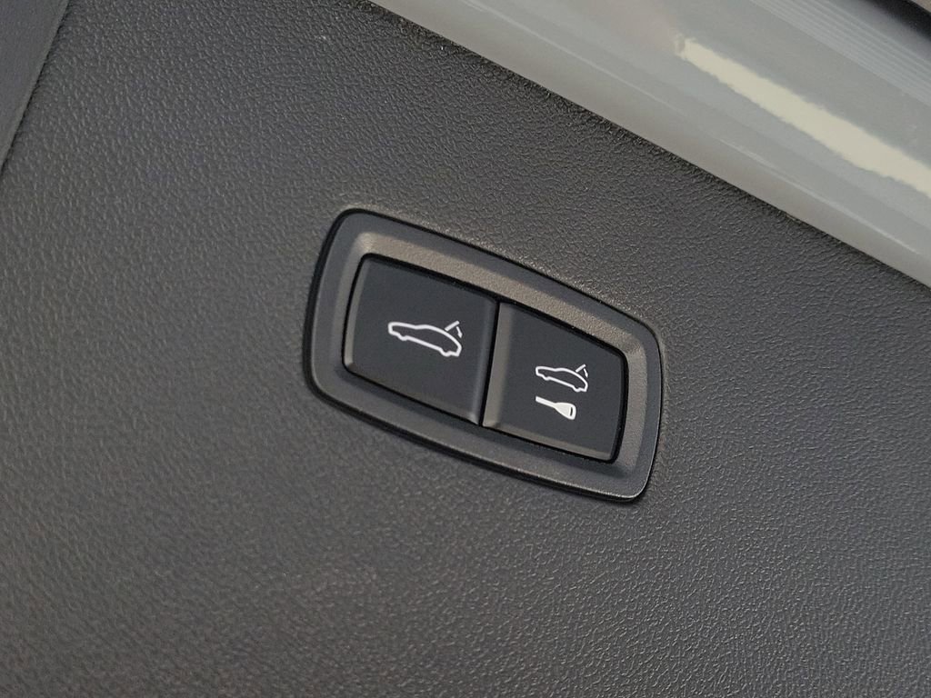 New 2026 Porsche Cayenne Coupe image 18