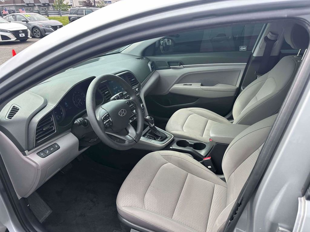 Used 2020 Hyundai Elantra SEL FWD image 12