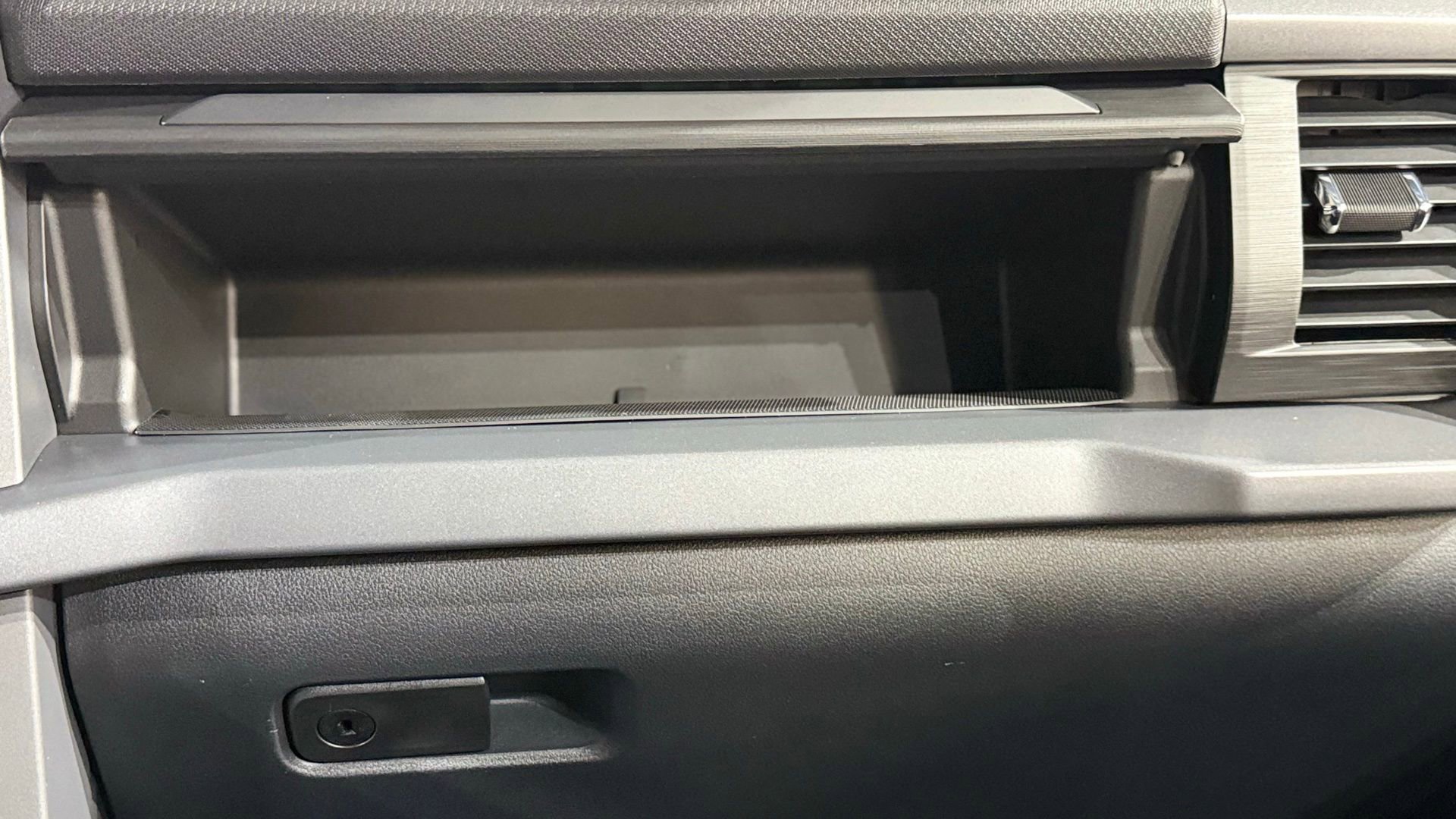 New 2026 Ford F150 XLT w/ XLT Black Appearance Package image 79