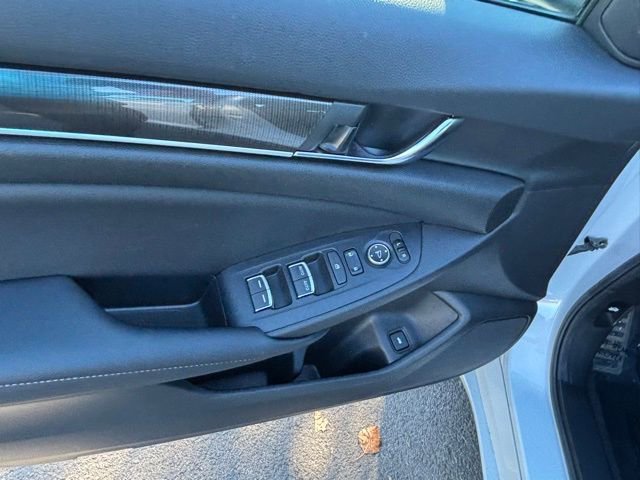 Used 2022 Honda Accord Sport image 11