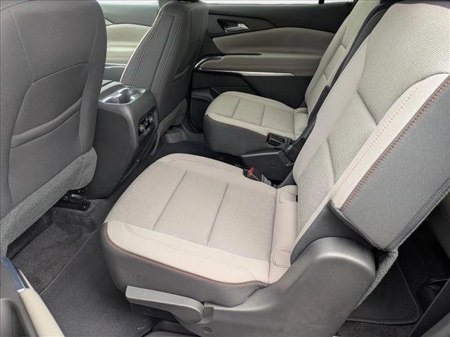 New 2025 Chevrolet Traverse LT image 17