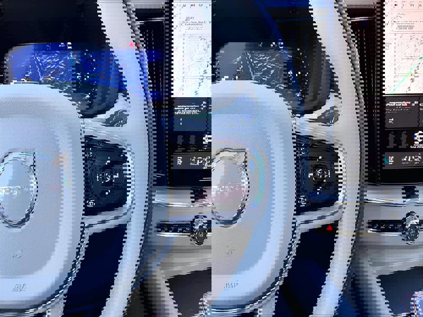 Used 2026 Volvo XC60 B5 Ultra w/ Climate Package image 21