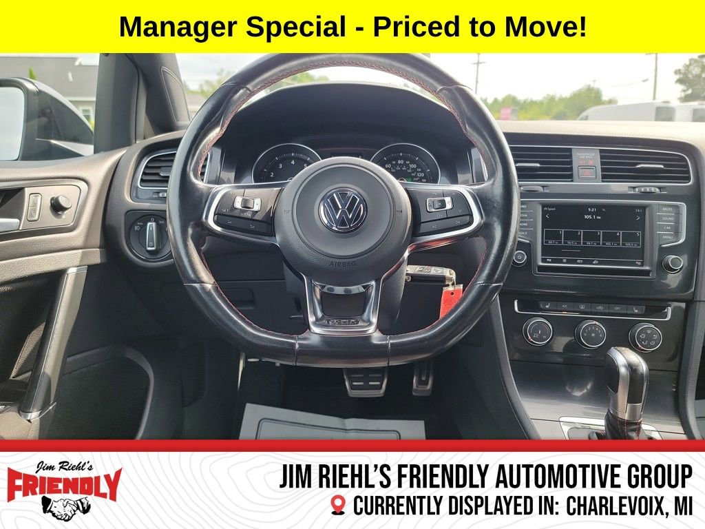 Used 2016 Volkswagen Golf S image 14