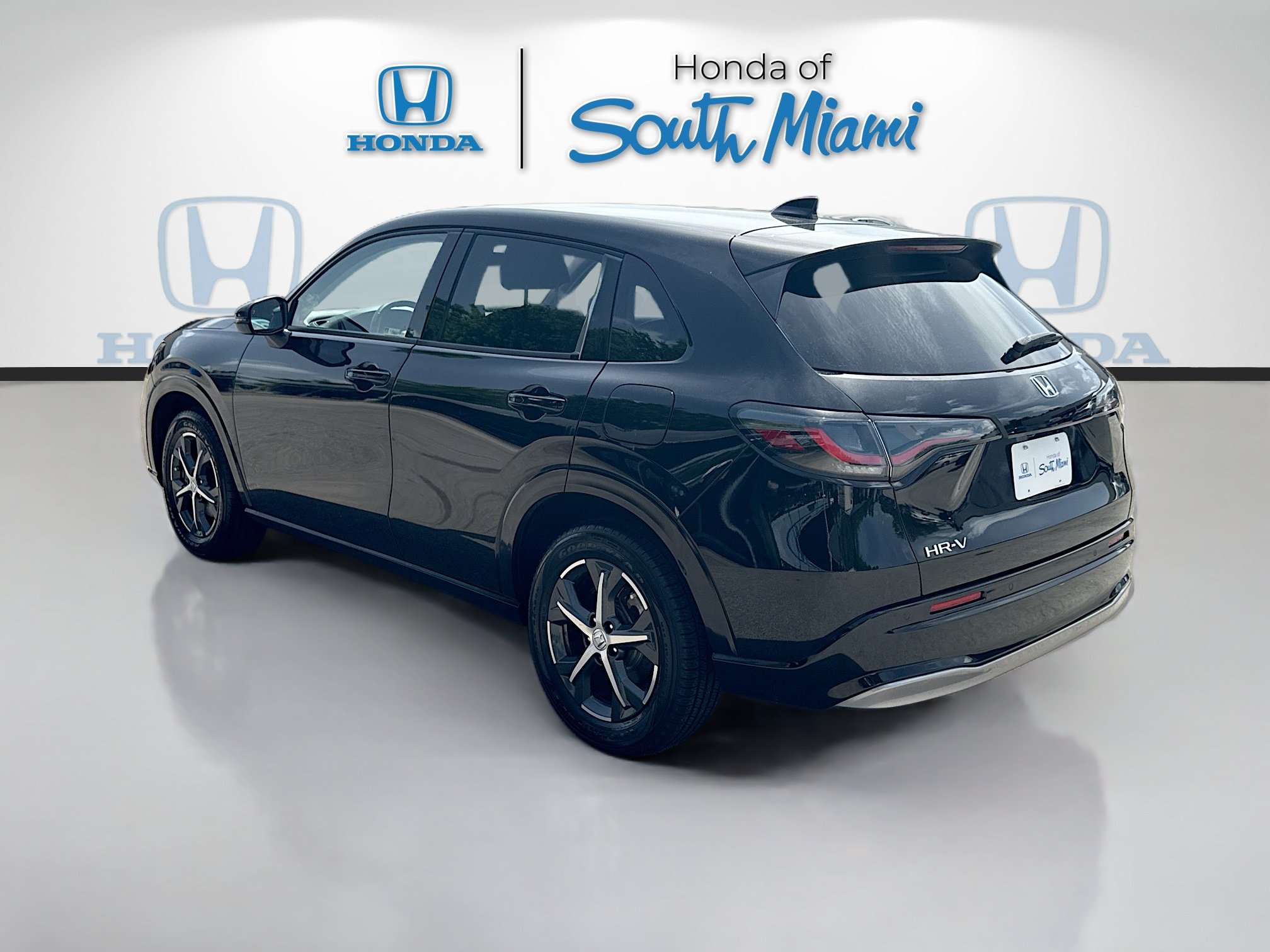 Certified 2024 Honda HR-V EX-L image 5