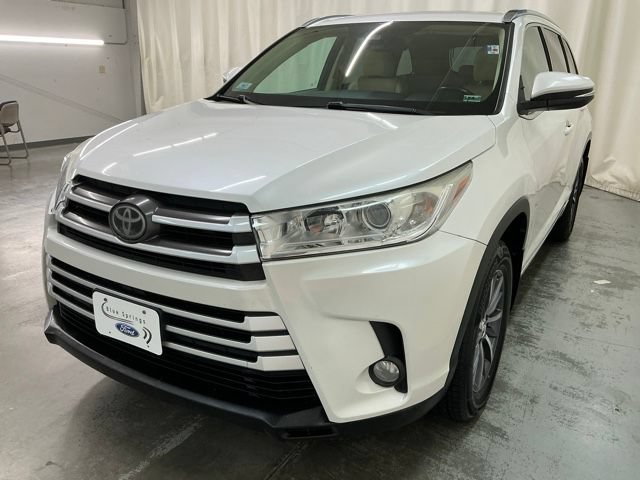 Used 2018 Toyota Highlander XLE AWD/4WD image 8