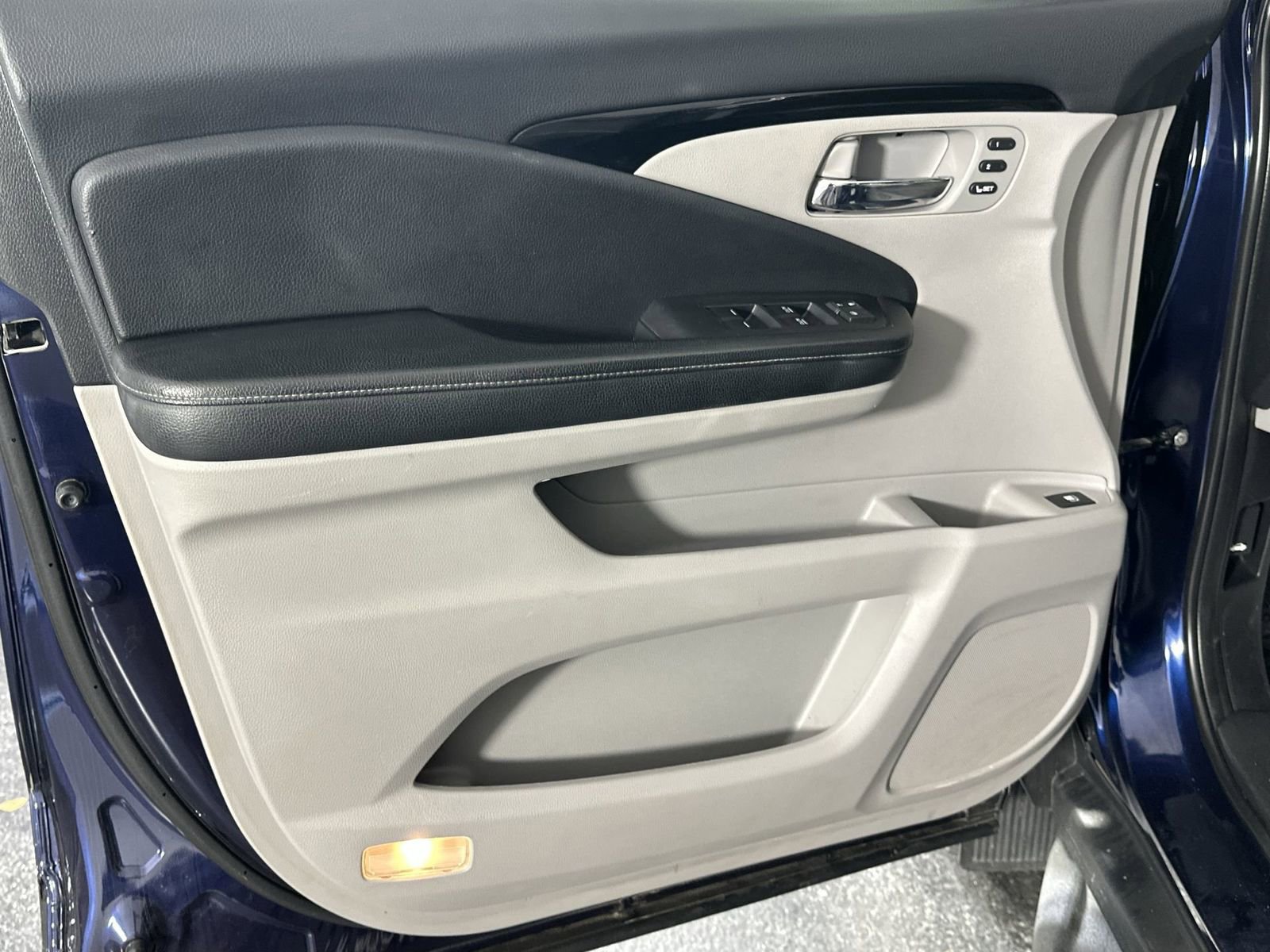 Used 2018 Honda Ridgeline RTL-E image 33