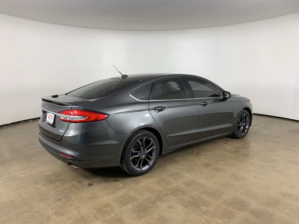 Used 2018 Ford Fusion SE w/ Equipment Group 201A image 8