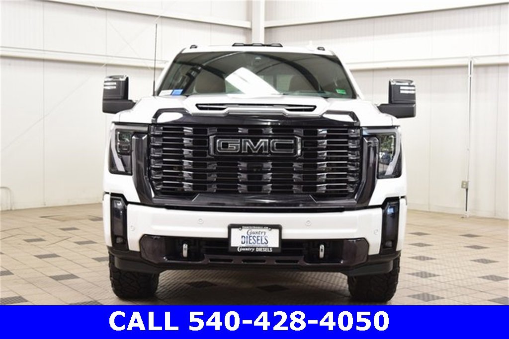 Used 2024 GMC Sierra 2500 Denali Ultimate image 2