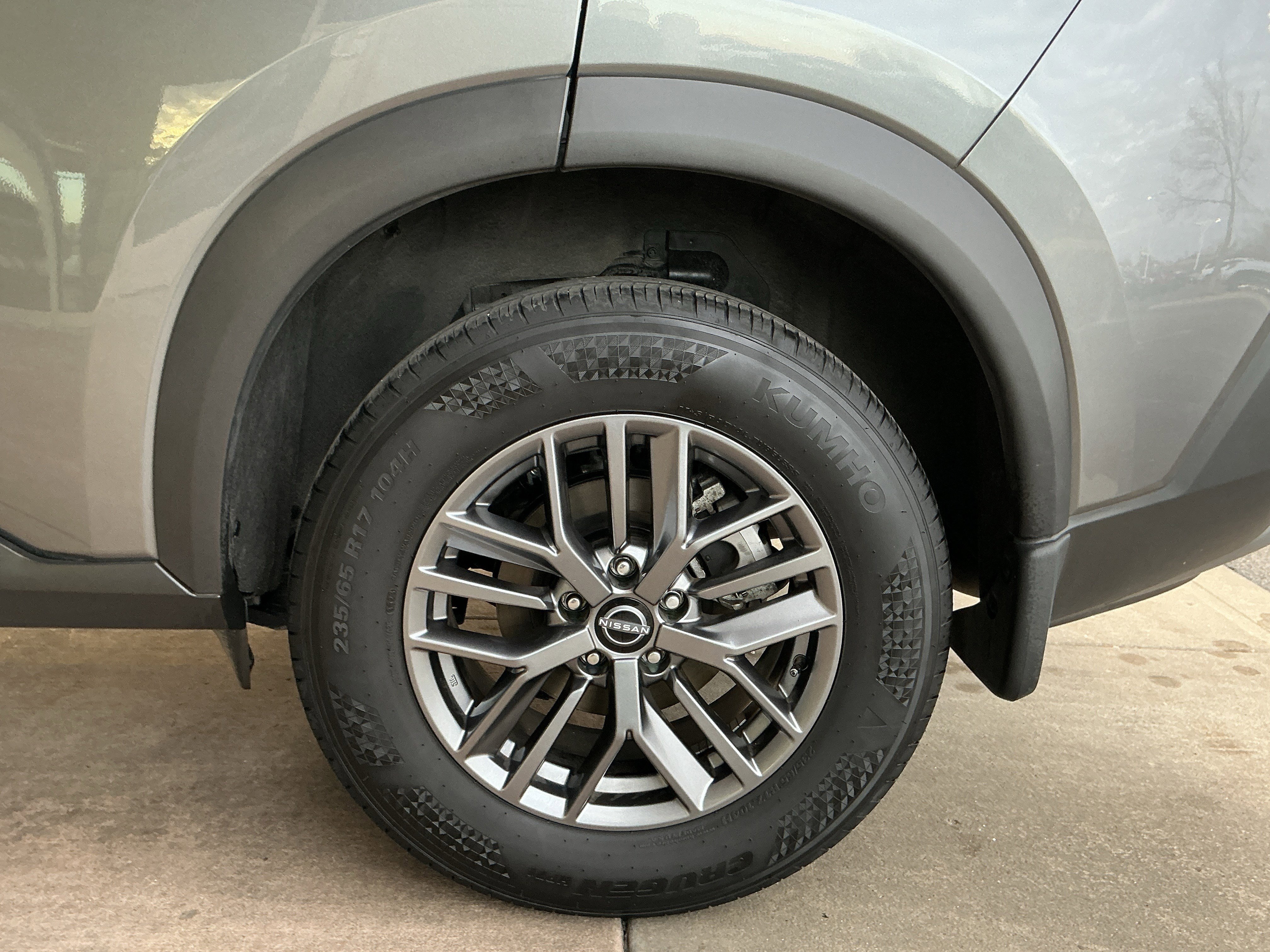 Used 2023 Nissan Rogue S image 27