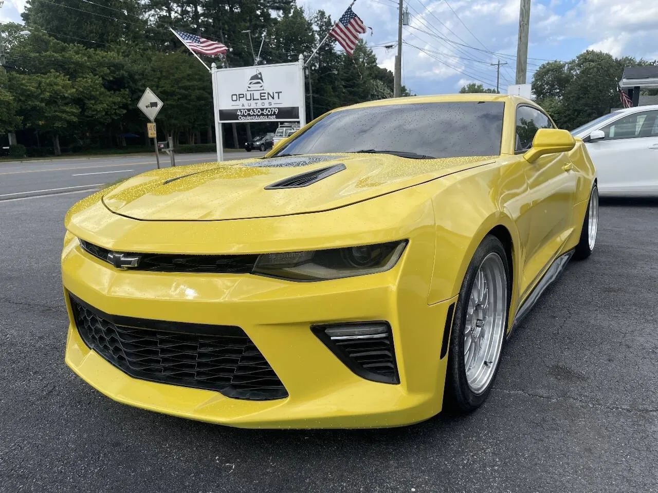 Used 2017 Chevrolet Camaro SS RWD image 3