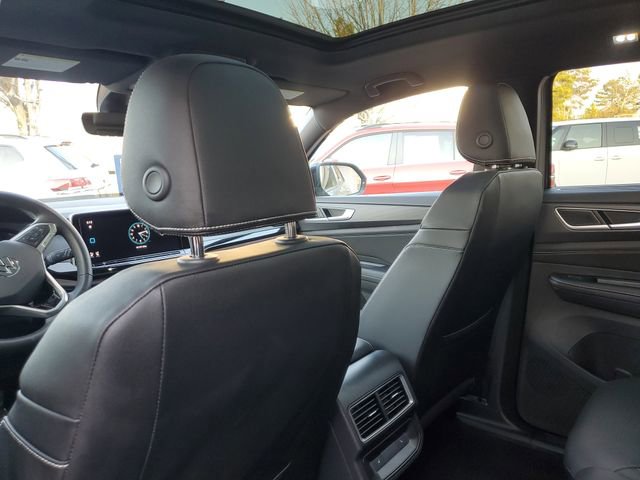 Certified 2026 Volkswagen Atlas Cross Sport SEL R-Line image 12