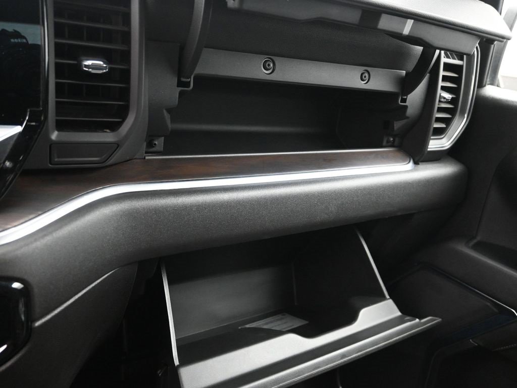 Certified 2024 GMC Sierra 1500 SLT image 24