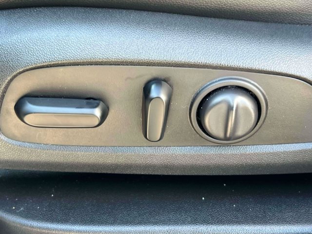 Used 2020 Chevrolet Equinox Premier AWD/4WD image 19